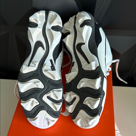 Nike Cleats - Picture 11 of 11